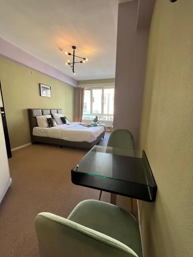 Lotelito Roomzzz Antwerp 0*,  Belgium