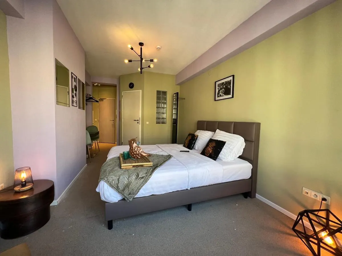 Lotelito Roomzzz Antwerp 0*,  Belgium